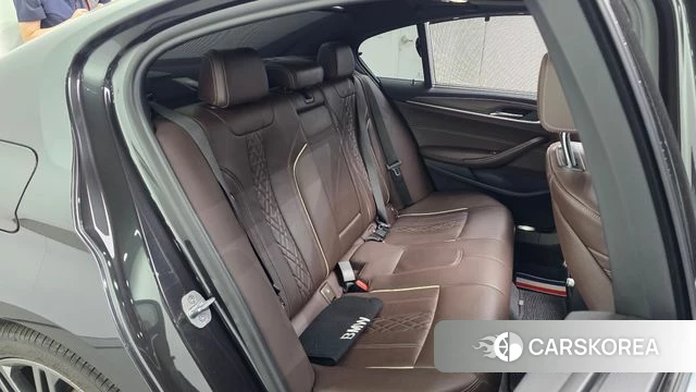 BMW 5 Series (G30) 2019 Серый из Кореи, фото 2