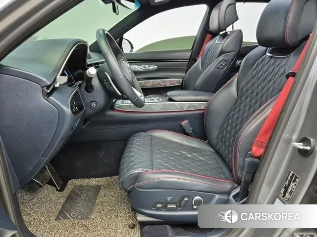 Genesis GV70 2021 Серебристо-серый из Кореи, фото 2