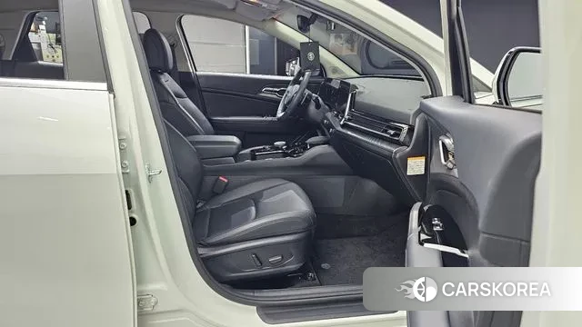 Kia Sportage 5th Generation Hybrid 2023 Белый из Кореи, фото 2