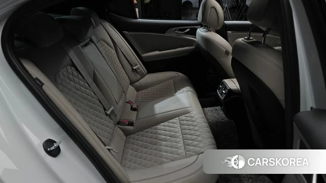 Genesis The New G70 2021 Белый из Кореи, фото 2