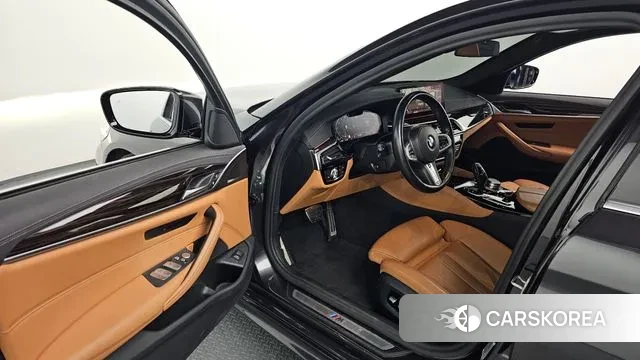 BMW 5 Series (G30) 2021 Серый из Кореи, фото 2