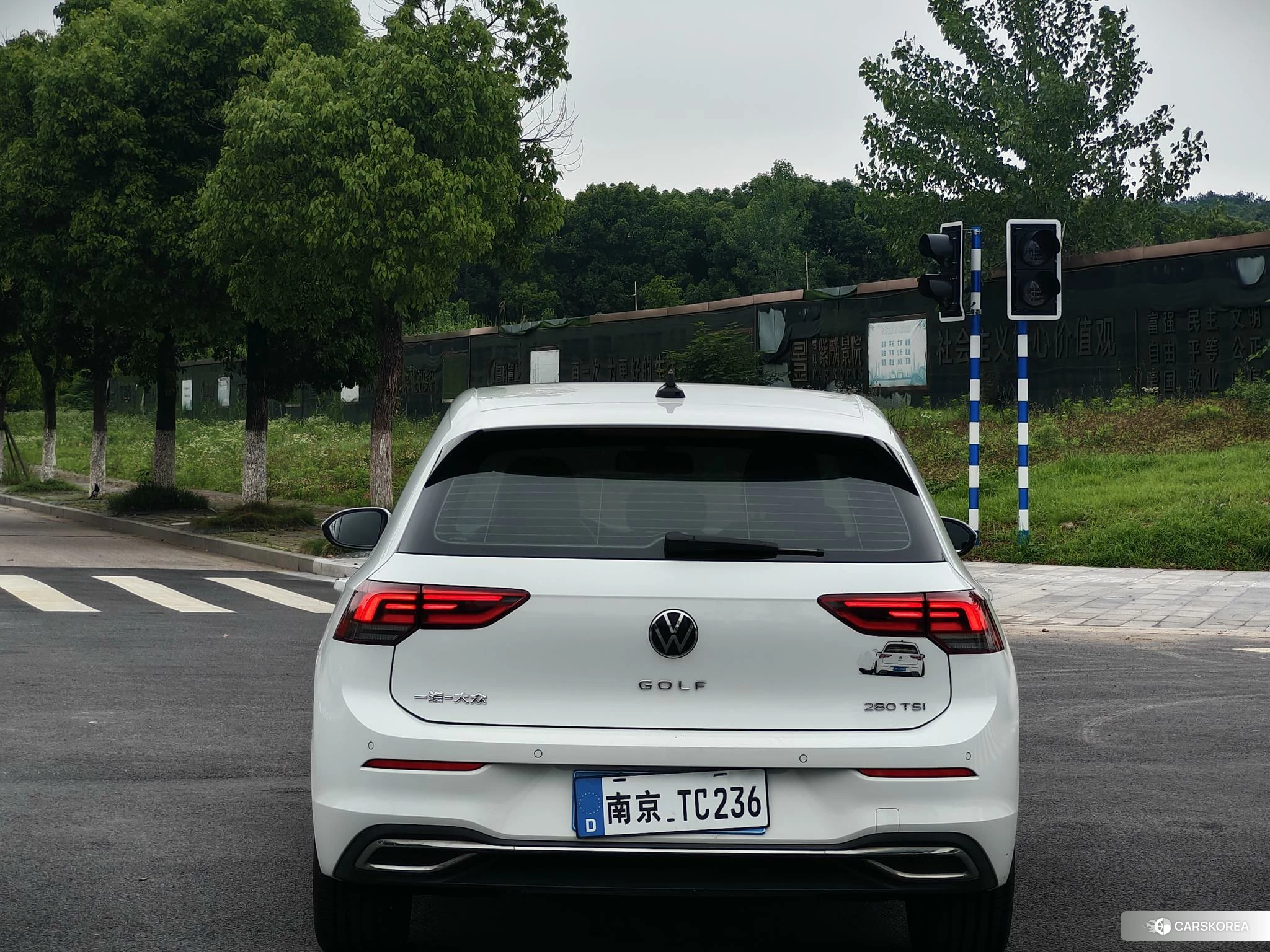 Volkswagen Golf 2020 Белый из Китая, фото 2