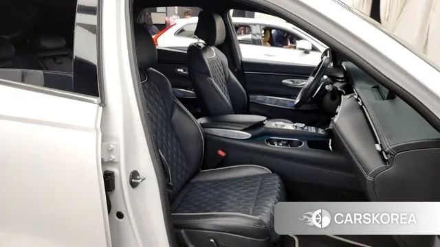 Genesis GV70 2022 Белый из Кореи, фото 2