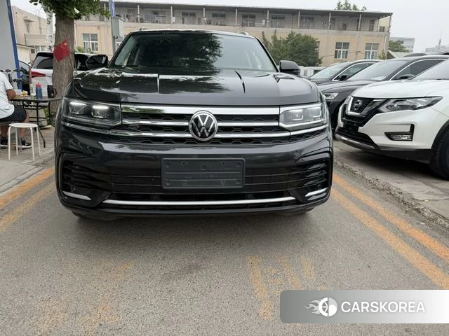 Volkswagen Tourang 2022 Темно-серый из Китая, фото 2
