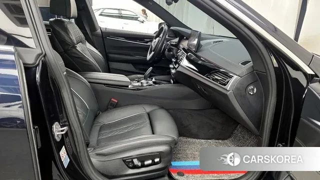 BMW 6 Series GT (G32) 2022 Черный из Кореи, фото 2