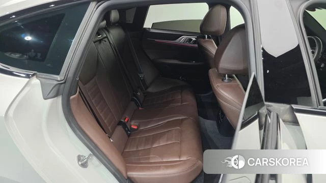 BMW 4 Series (G22) 2025 Белый из Кореи, фото 2