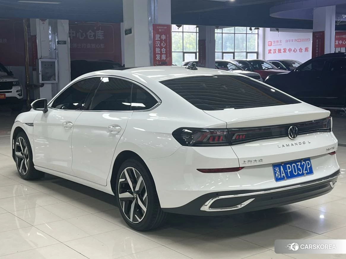 Volkswagen Lingdu 2022 Белый из Китая, фото 2
