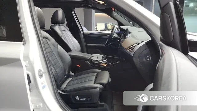 BMW X3 (G01) 2023 Белый из Кореи, фото 2