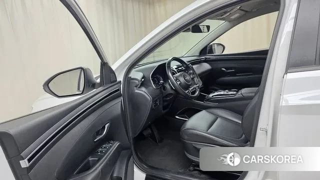 Hyundai Tucson (NX4) 2021 Белый из Кореи, фото 2