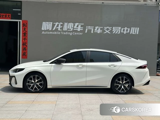 GAC Trumpchi Shadow Leopard 2023 Белый из Китая, фото 2