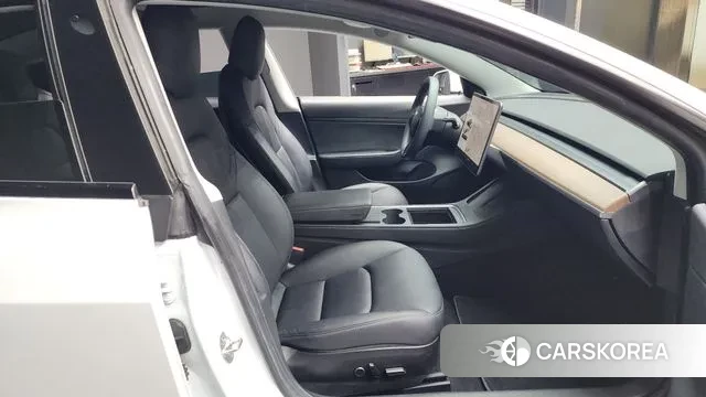 Tesla Model 3 2021 Белый из Кореи, фото 2