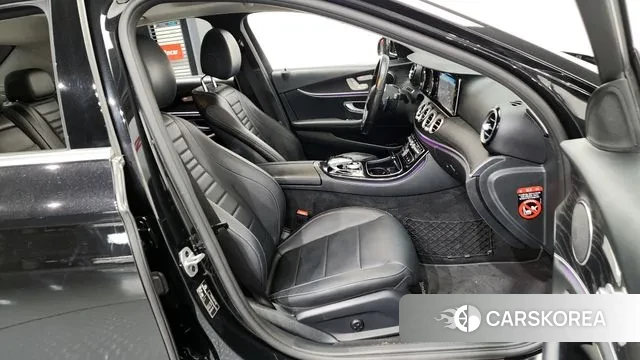 Mercedes-Benz E-Class W213 2019 Черный из Кореи, фото 2