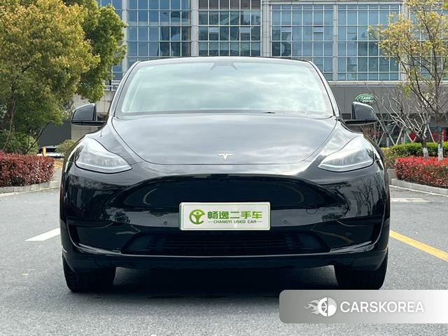 Tesla Model Y 2023 Черный из Китая, фото 2