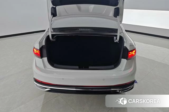 Volkswagen Sagitar 2024 Белый из Китая, фото 2