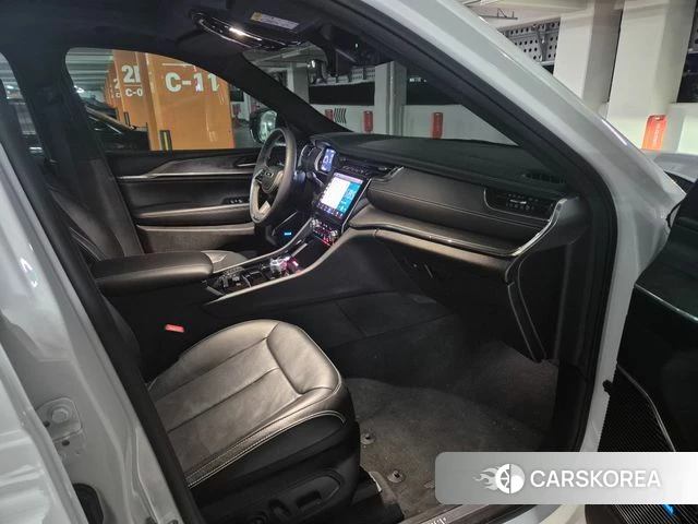 Jeep Grand Cherokee (WL) 2023 Белый из Кореи, фото 2
