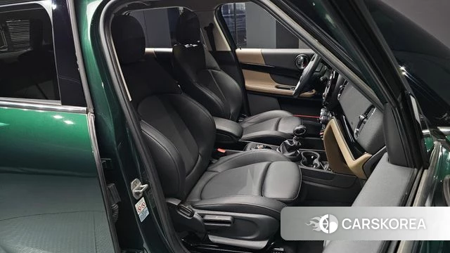 Mini Cooper Countryman 2019 Темно-зеленый из Кореи, фото 2