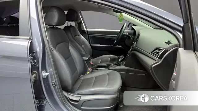 Hyundai Avante AD 2018 Серый из Кореи, фото 2