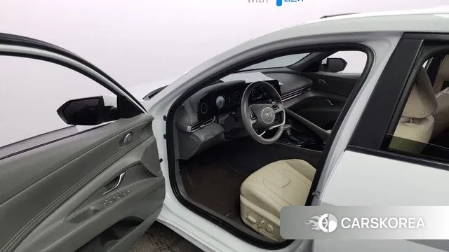 Hyundai Avante (CN7) 2022 Белый из Кореи, фото 2