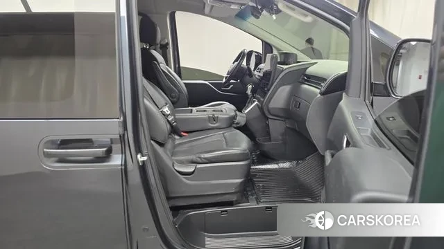 Hyundai Staria 2022 Серый из Кореи, фото 2