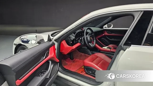 Porsche Taycan 2022 Серебряный из Кореи, фото 2