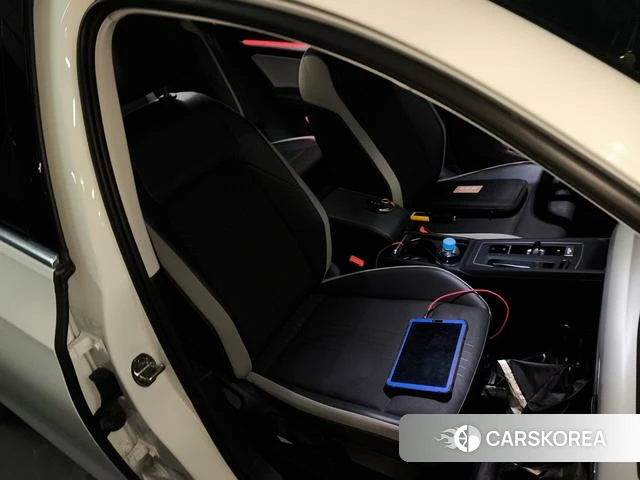 Volkswagen Golf 2021 Белый из Китая, фото 2