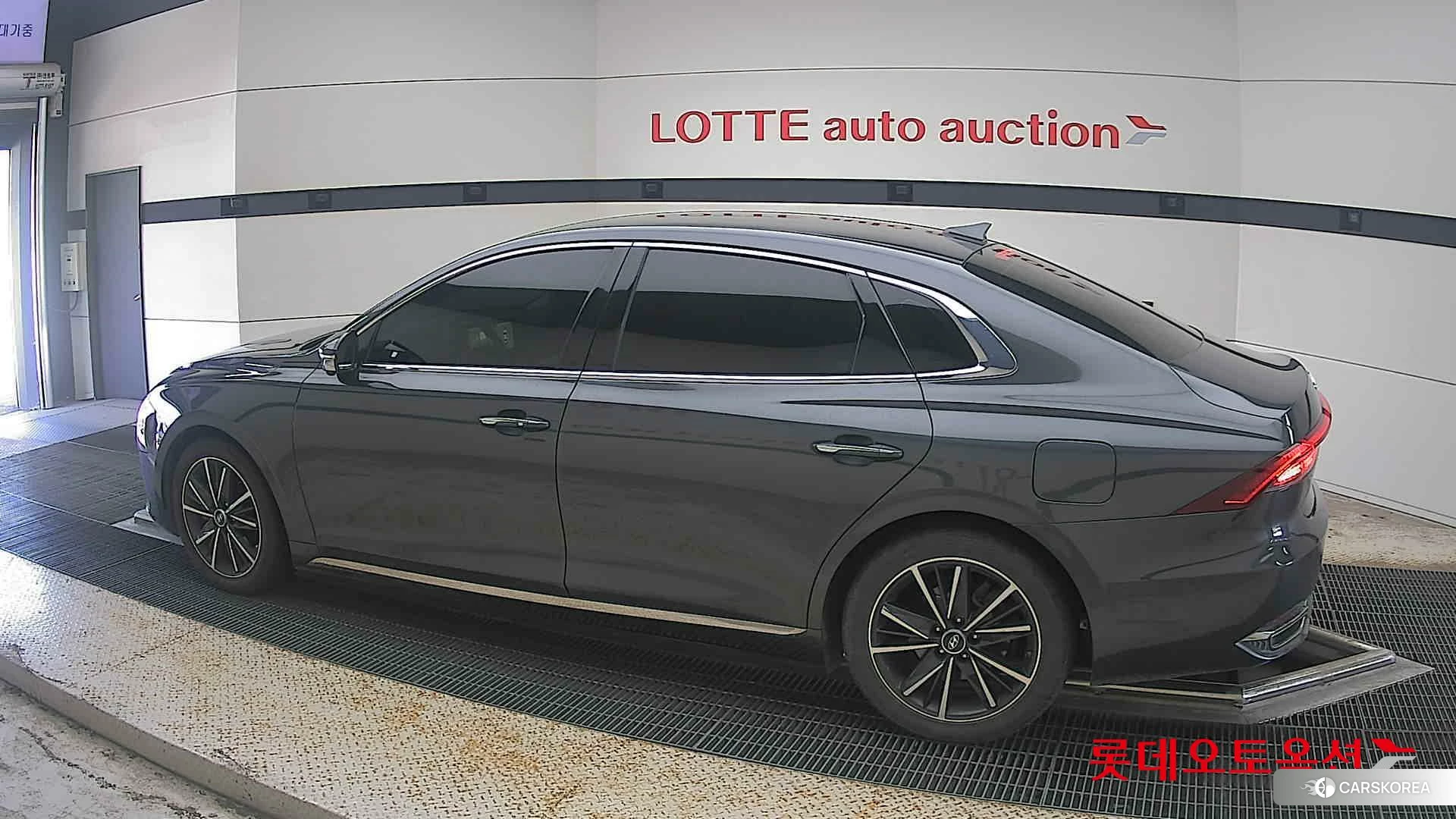 Hyundai Grandeur 2022 Nocturne Grey Metallic из Кореи, фото 2