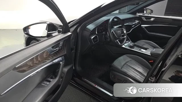 Audi A6 (C8) 2022 Черный из Кореи, фото 2