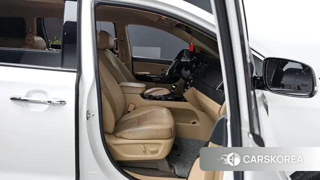 Kia The New Carnival 2019 Белый из Кореи, фото 2