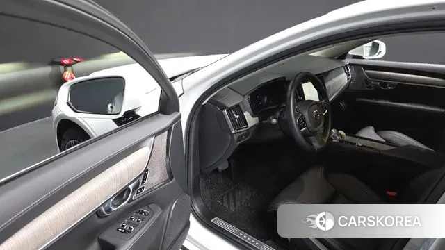 Volvo S90 2025 Белый из Кореи, фото 2