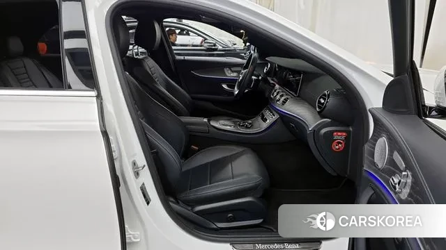 Mercedes-Benz E-Class W213 2020 Белый из Кореи, фото 2