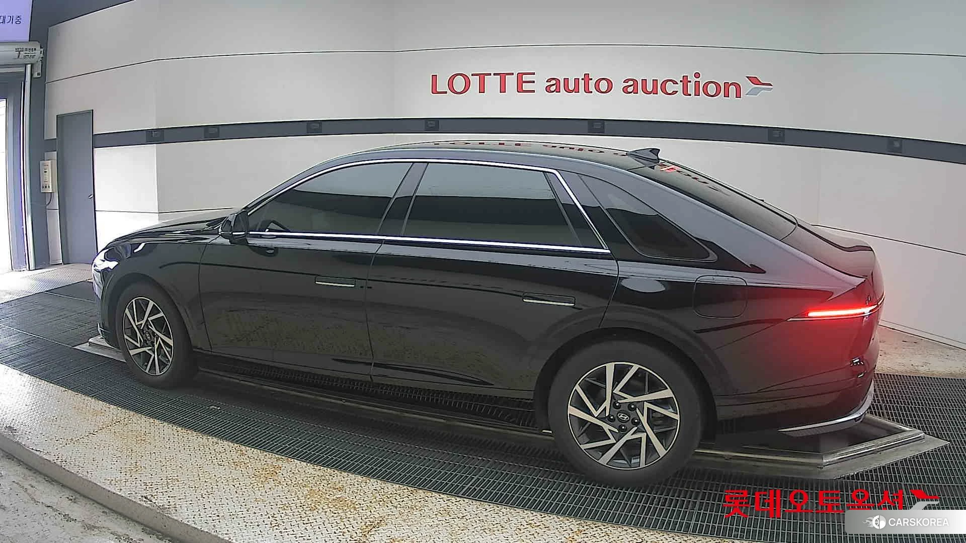Hyundai Grandeur Hybrid 2023 Abyss Black Pearl из Кореи, фото 2