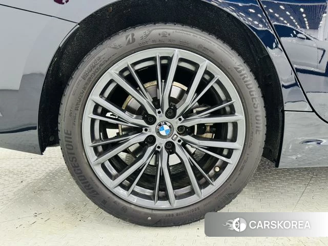 BMW 3 series 2022 Черный из Китая, фото 2