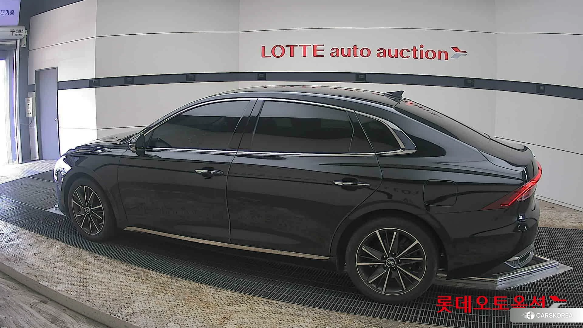 Hyundai Grandeur 2023 Черный из Кореи, фото 2