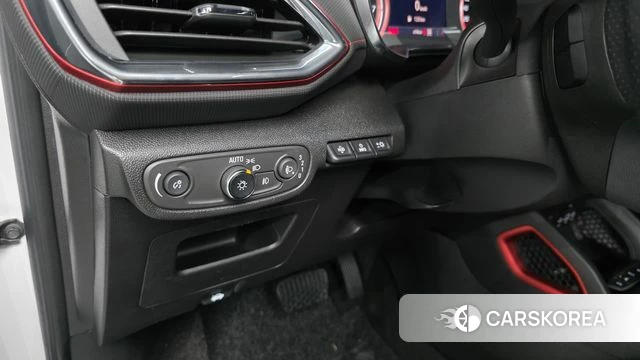 Chevrolet (GM Daewoo) Trailblazer 2022 Белый из Кореи, фото 2