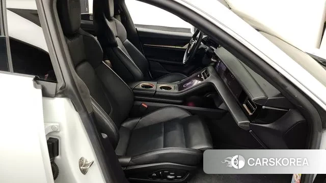 Porsche Taycan 2021 Белый из Кореи, фото 2