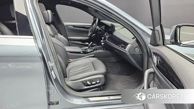 BMW 5 Series (G30) 2020 Серый из Кореи, фото 2
