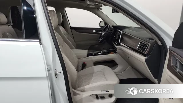 Volkswagen Atlas 2025 Белый из Кореи, фото 2