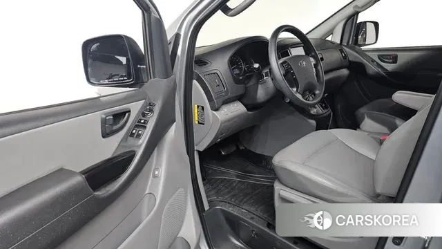 Hyundai The New Grand Starex 2018 Серебристо-серый из Кореи, фото 2