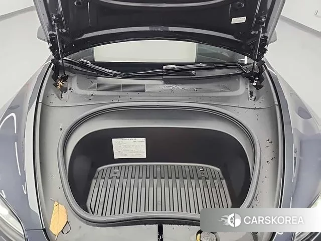 Tesla Model 3 2025 Серый из Кореи, фото 2