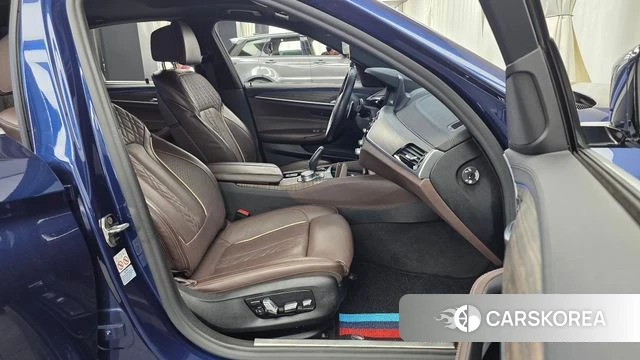 BMW 5 Series (G30) 2019 Синий из Кореи, фото 2