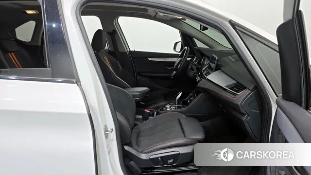 BMW 2 Series Active Tourer (F45) 2020 Белый из Кореи, фото 2