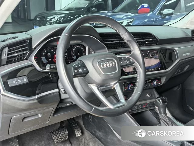 Audi Q3 2022 Темно-серый из Китая, фото 2