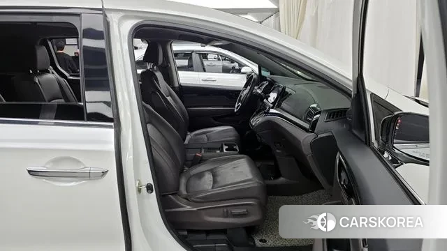 Honda Odyssey 2020 Белый из Кореи, фото 2