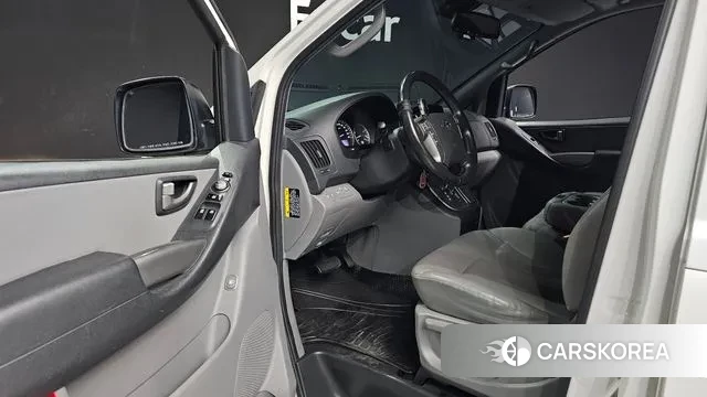 Hyundai The New Grand Starex 2018 Белый из Кореи, фото 2