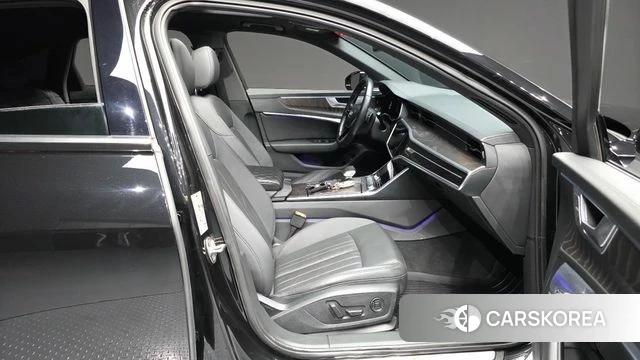 Audi A6 (C8) 2020 Черный из Кореи, фото 2