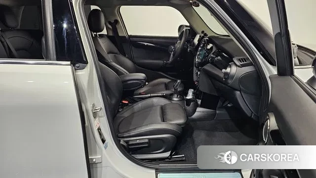 Mini Cooper 2021 Серебристо-серый из Кореи, фото 2