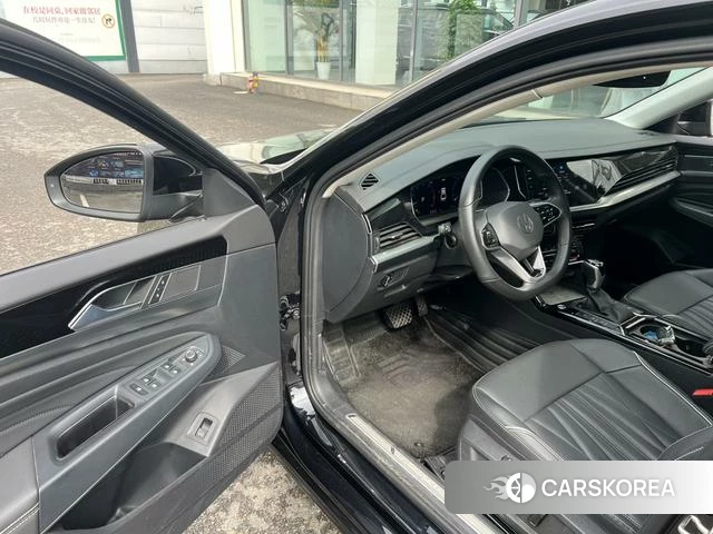 Volkswagen Passat 2023 Черный из Китая, фото 2