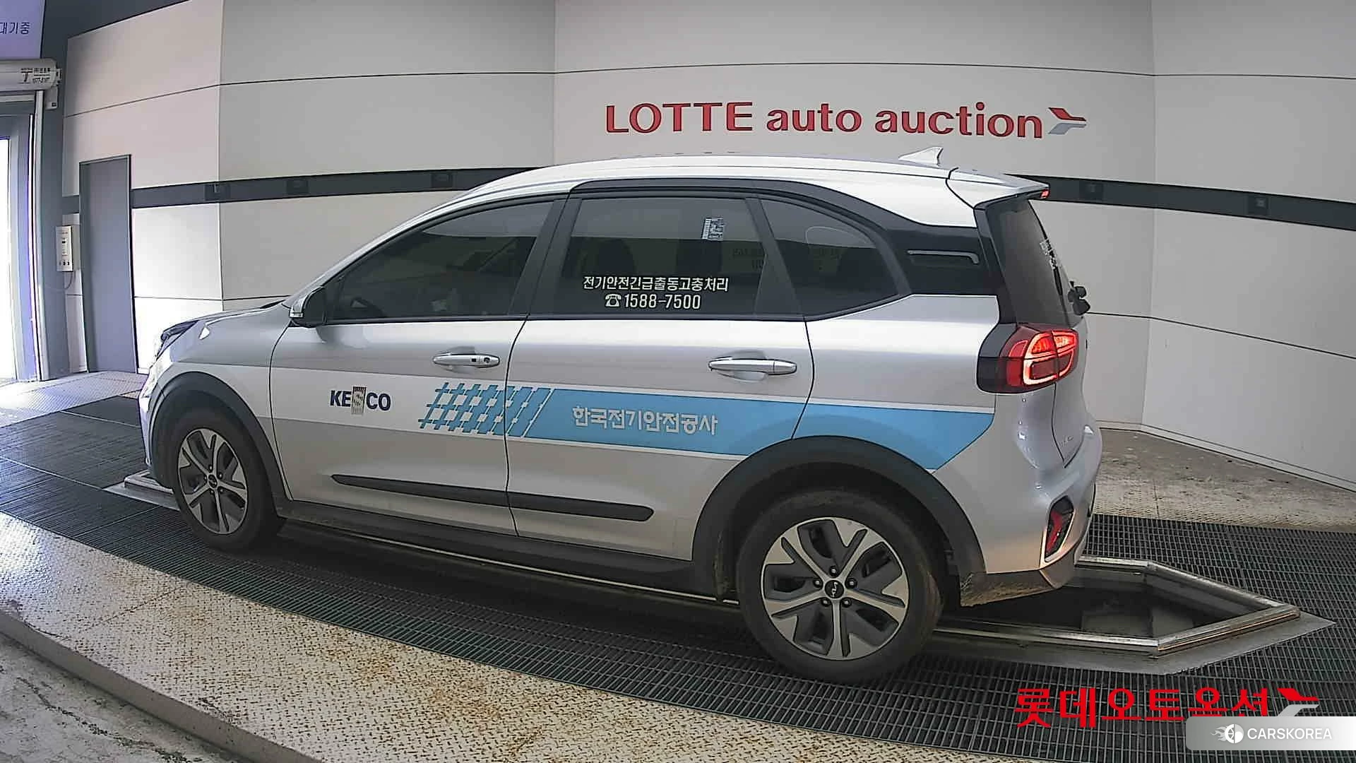 Kia Niro Plus 2023 Sparkling Silver из Кореи, фото 2