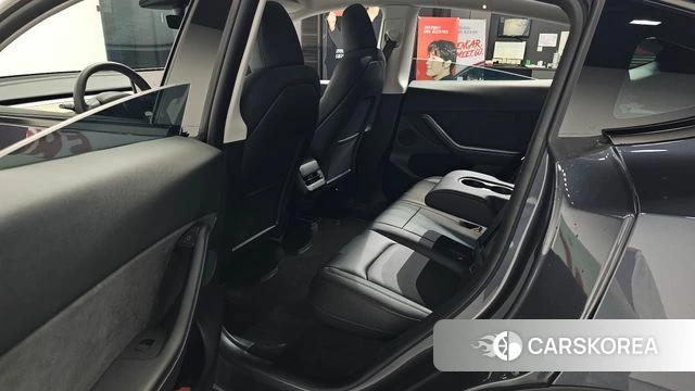 Tesla Model Y 2023 Серый из Кореи, фото 2