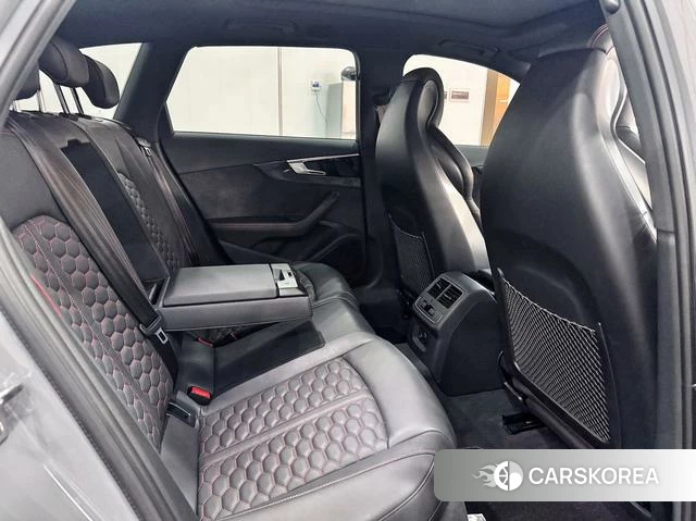 Audi RS 4 2025 Темно-серый из Китая, фото 2